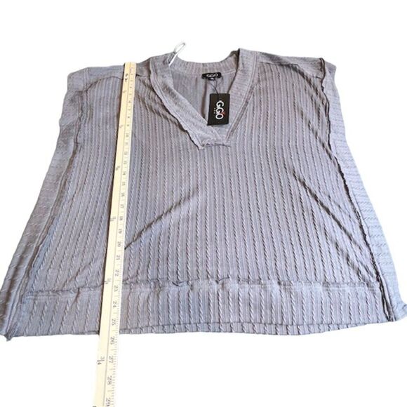 NWT GiGiO Raw Hem Top Cap Sleeve Gray Cableknit Lightweight Size Medium - Picture 8 of 9